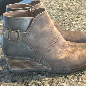 Dansko Tan Wedge Booties Size 39